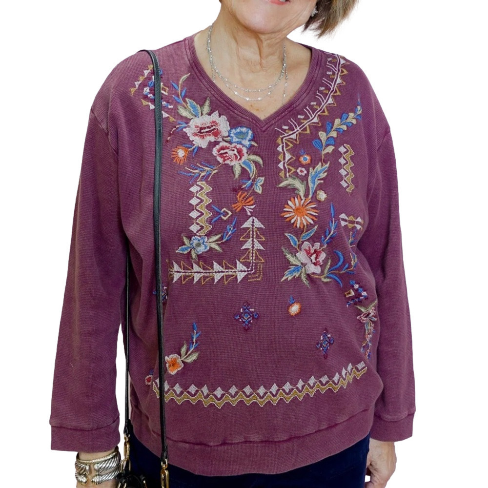 172. NWT WOMENS KYLA SEO S (FIT XL) DETAIL TOP